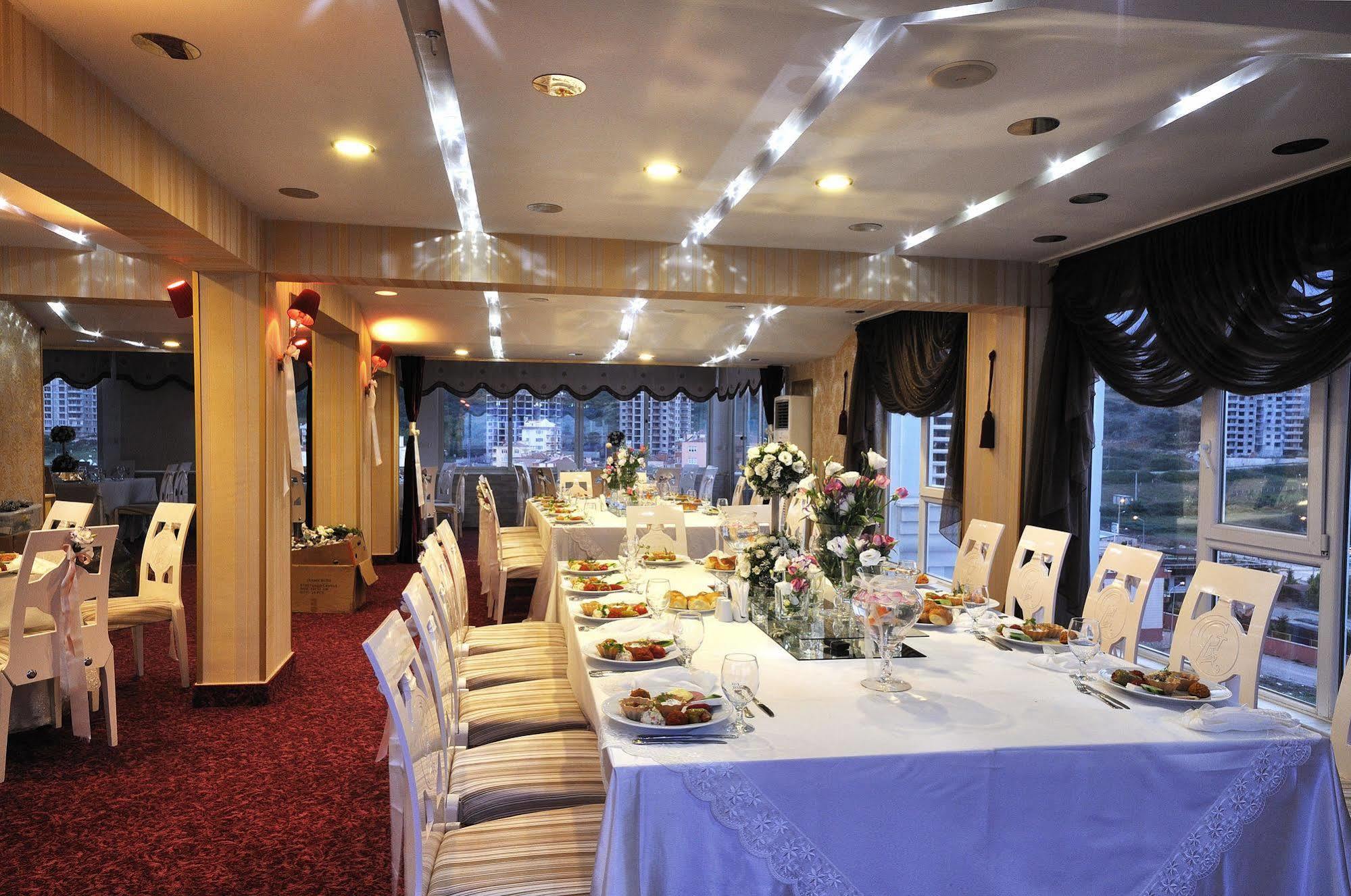 Grand Atakum Hotel Samsun Esterno foto