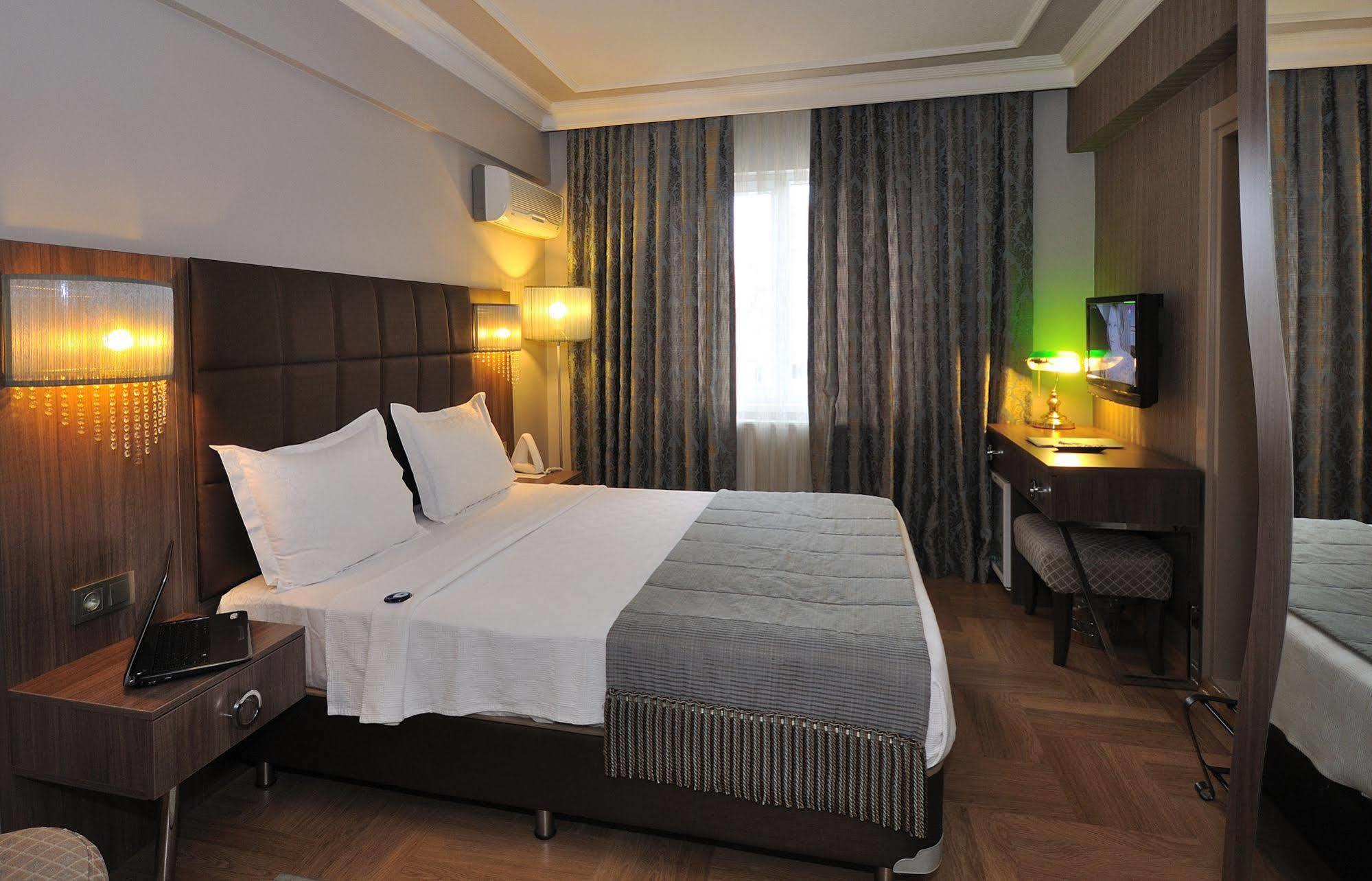 Grand Atakum Hotel Samsun Esterno foto