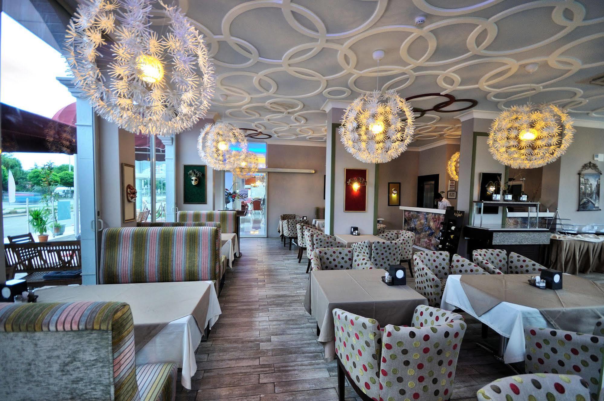 Grand Atakum Hotel Samsun Esterno foto